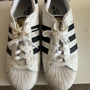 Adidas women’s shoes sz 10